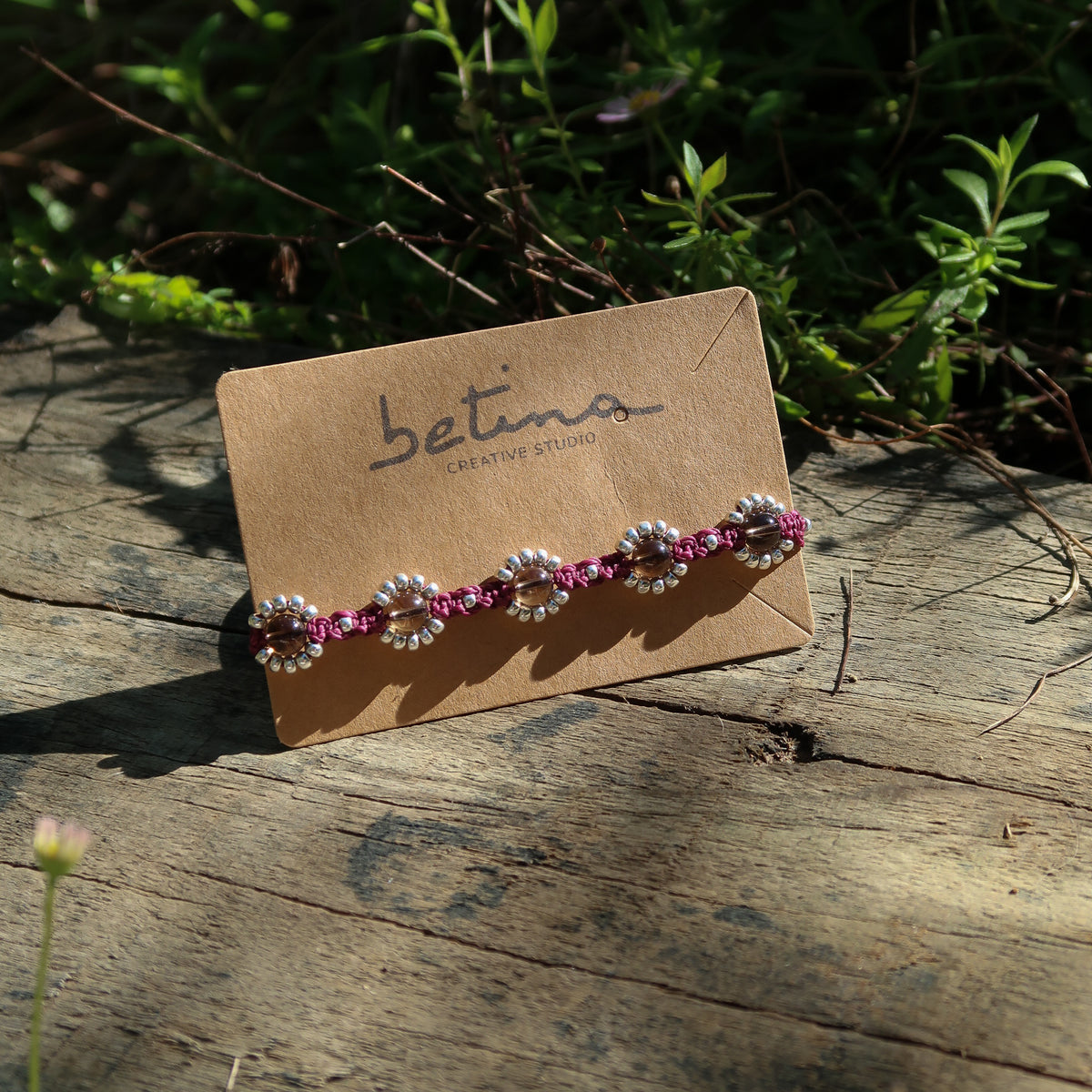 Pulsera Floral | Burdeo con Cuarzo Ahumado