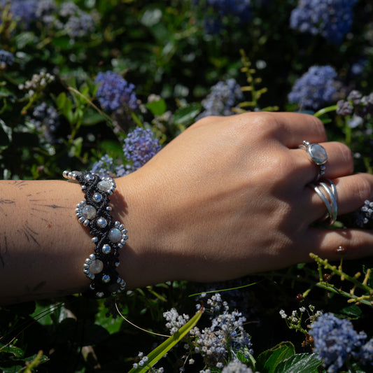 Pulsera Flores y Olas | Negro con Labradorita