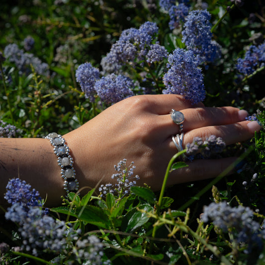 Pulsera Campo de Flores | Negro con Labradorita