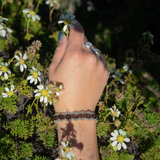 Pulsera Campo de Flores | Café con Cuarzo Ahumado