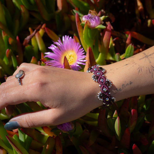 Pulsera Flores y Olas | Burdeo con Cuarzo Ahumado